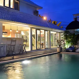 villa-oberoi-seminyak-bali.ubudhotelsnow.com/